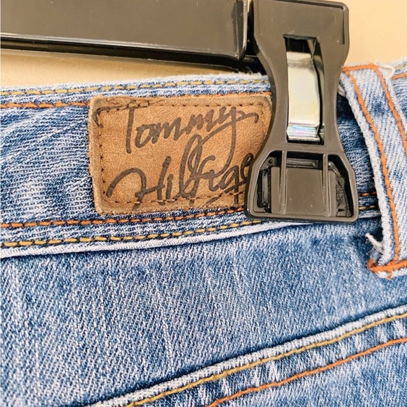 EUC Tommy Hilfiger Bermuda Jean Shorts Sz 10 - Picture 8 of 8